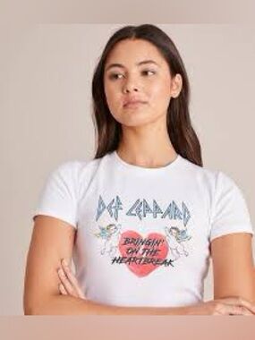 Def Leppard Women’s Band Crop tee XS- never worn